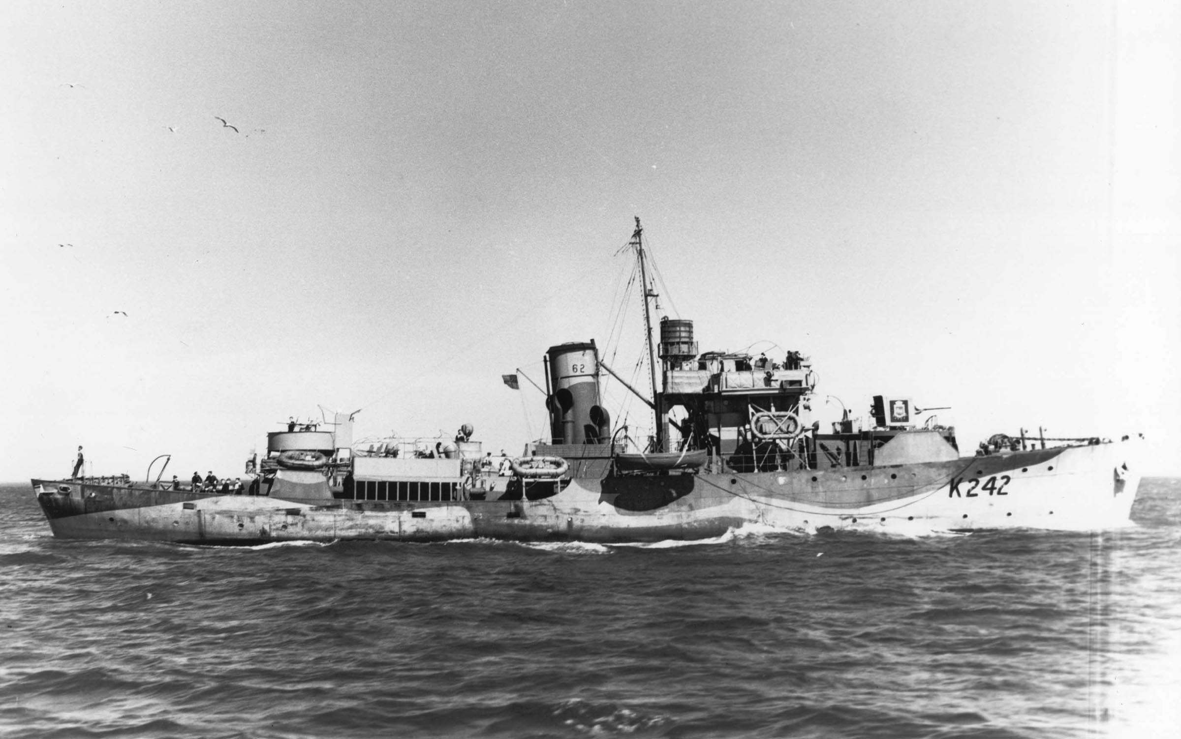 HMCS VILLE DE QUEBEC (1st)