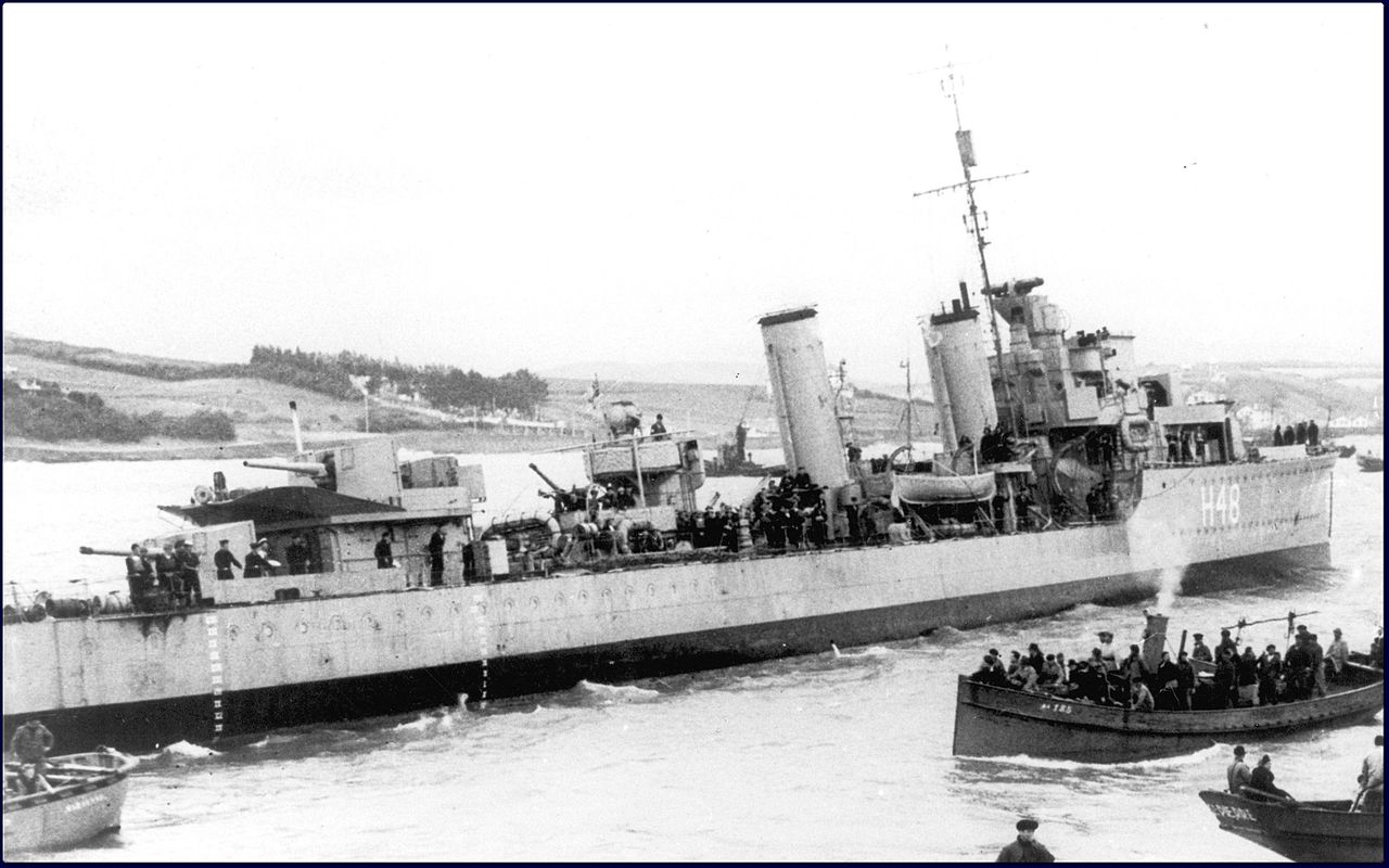 HMCS Fraser on 25 June 1940, three days before her loss.