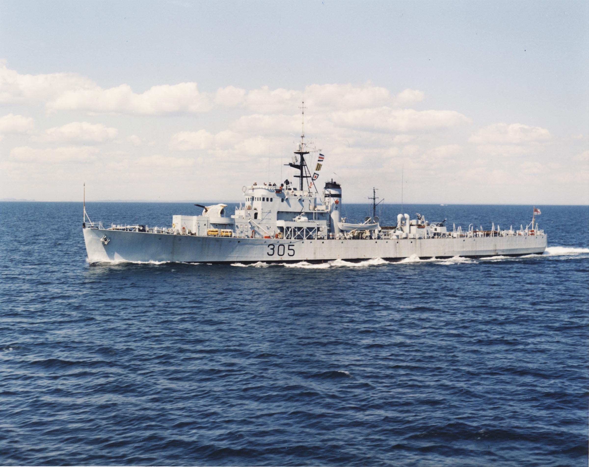 Post-war HMCS LA HULLOISE (Prestonian Class)