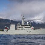 HMCS BRANDON assists Clearance divers from the Royal Canadian Navy, Fleet Diving Unit Pacific as they both participate in Exercise ARCTIC EDGE 2022, near the town of Juneau Alaska on March 6, 2022. Please credit: Master Sailor Dan Bard Canadian Forces Combat Camera, Canadian Armed Forces photo