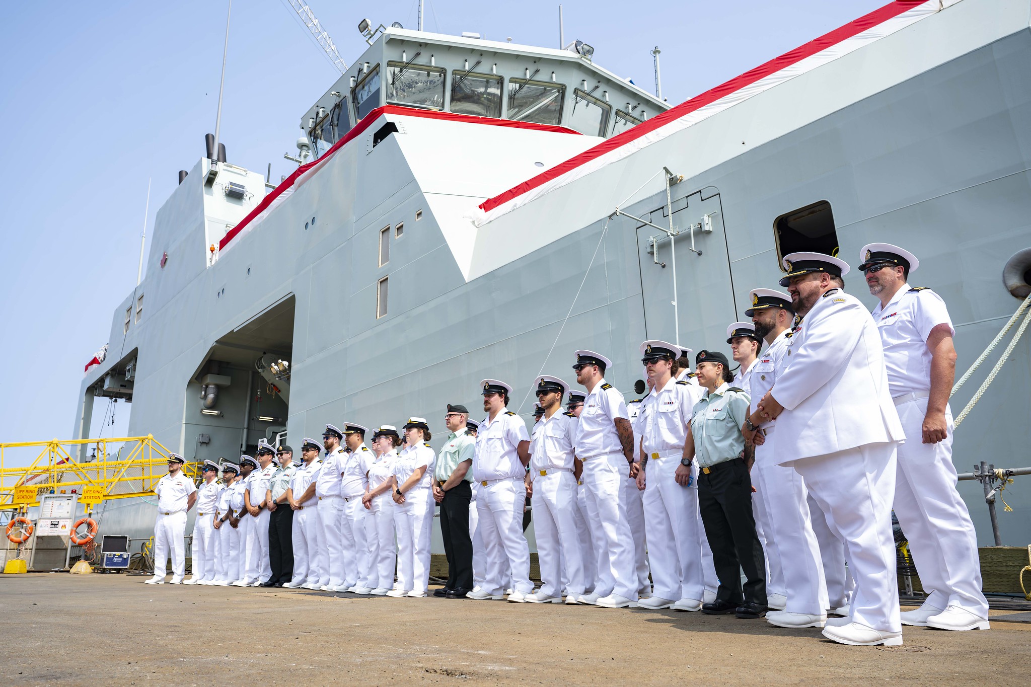 HMCS Robert Hampton Gray ship's company.